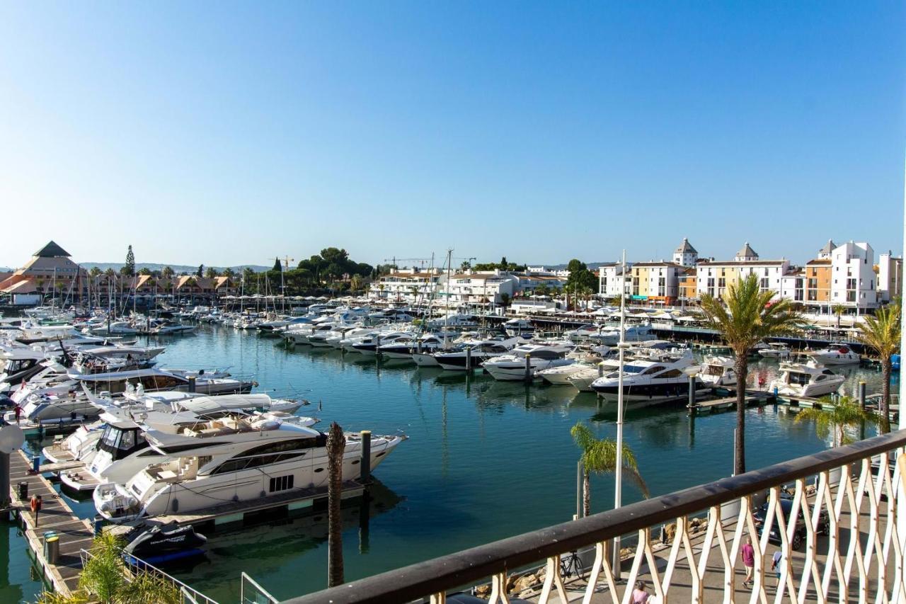 Marina Boat View - By Dalma Portuguesa *