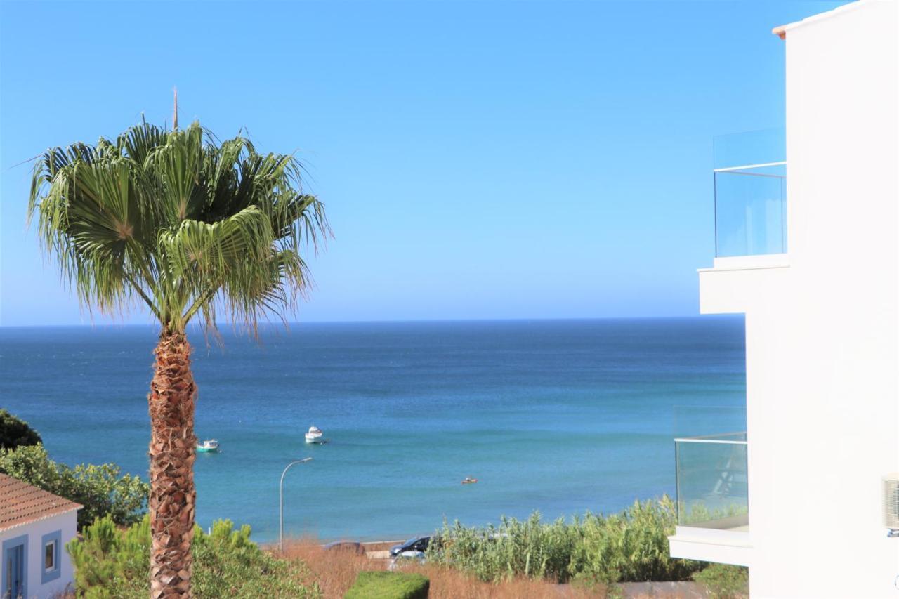 Mc With Amazing Front Sea View Apartment