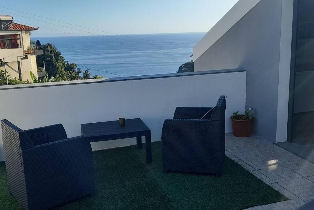Santoserenus Apartment