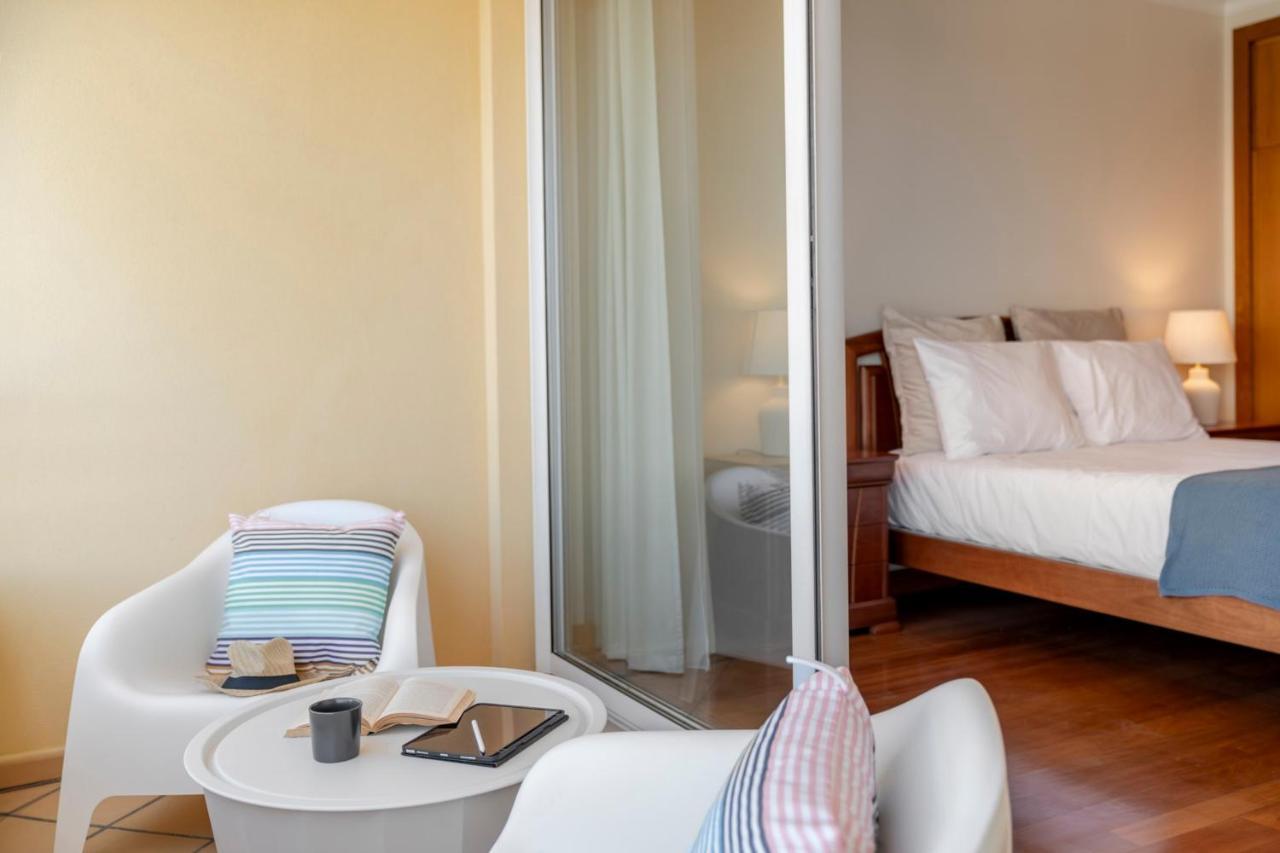 Ajuda Iv By An Island Apartment *