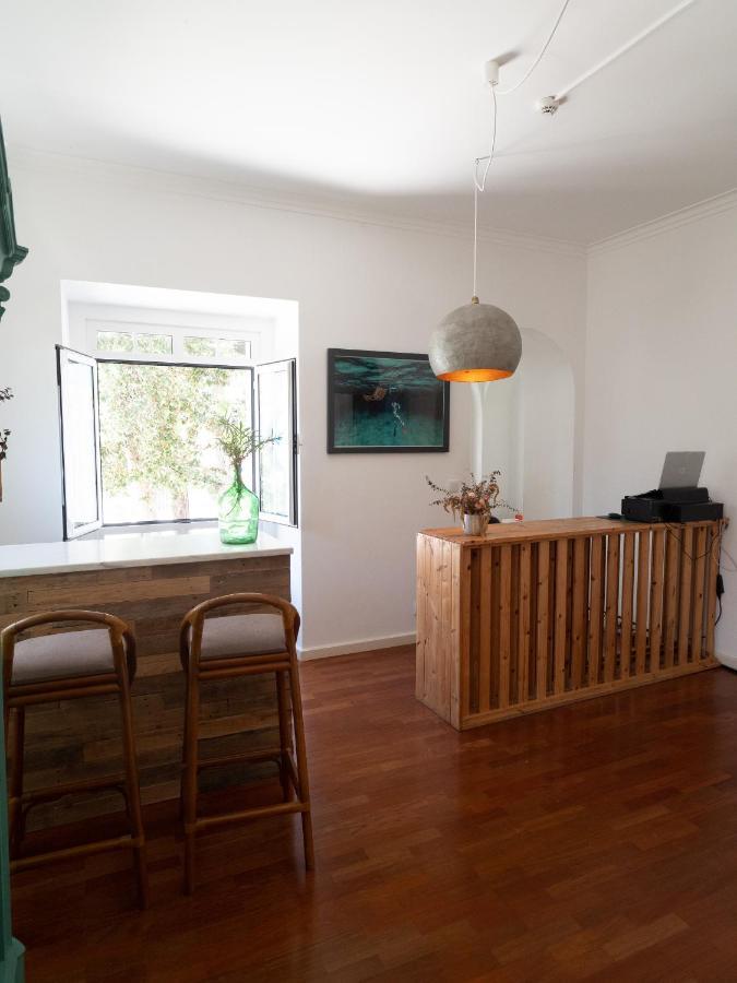 Hostal Impact House *