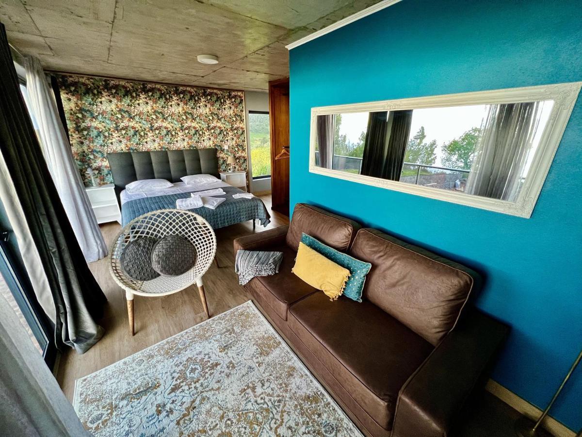 Victoria Ocean View Lodge *