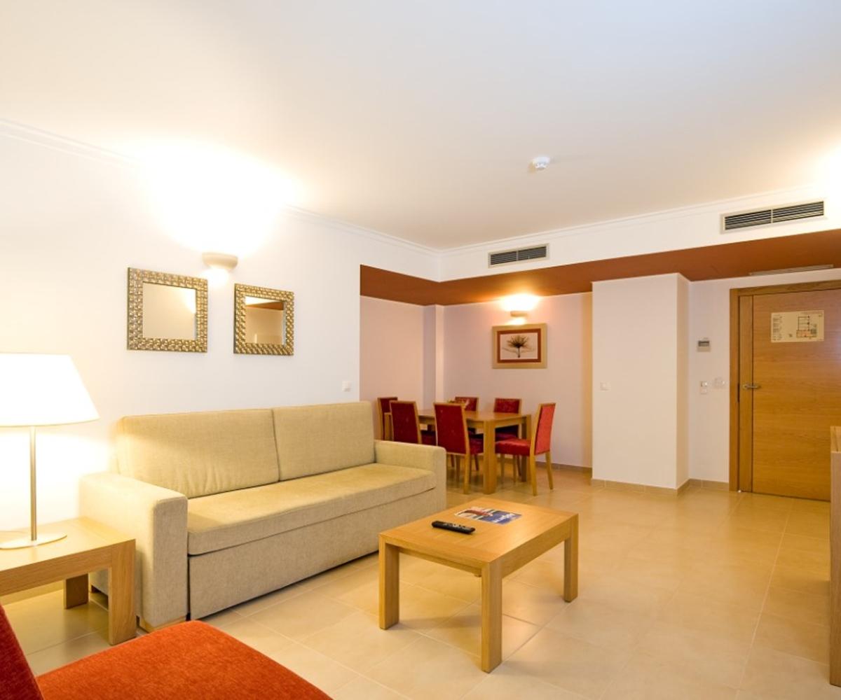 Hotel &