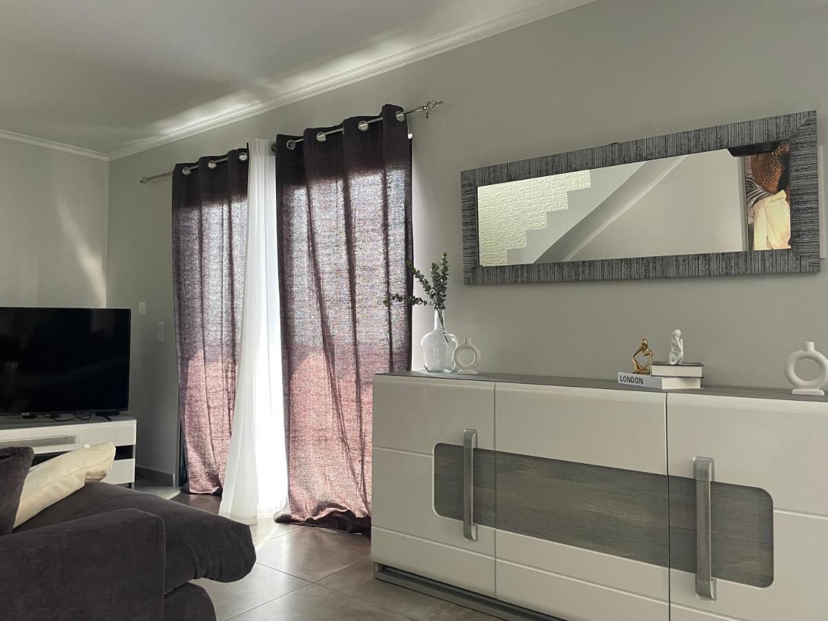 Casa Yeni Modern Two Bedrooms Arco da Calheta (Madeira)
