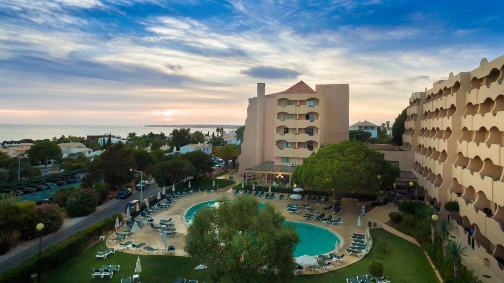Gale Atlantico 4*
