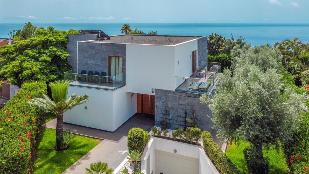Star With Private Heated Pool In *
