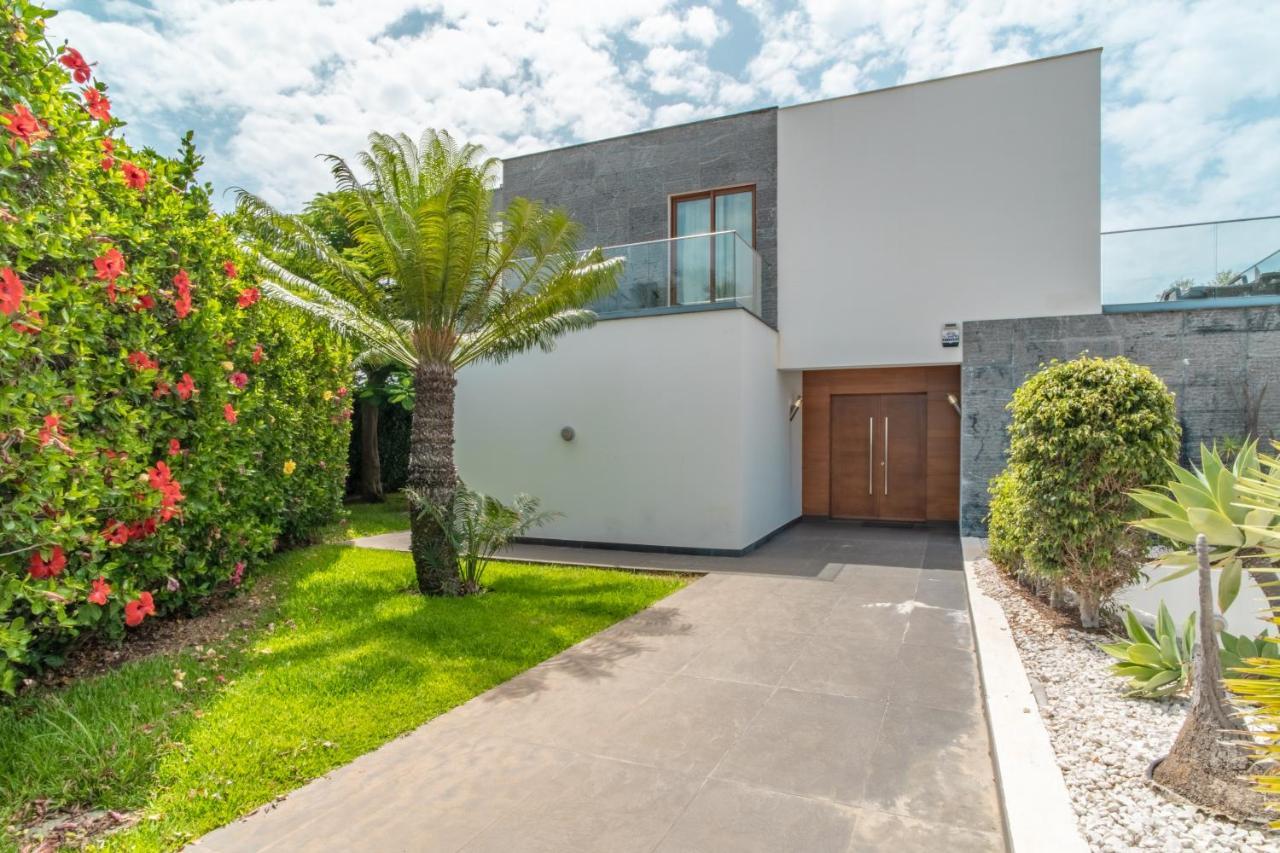 Star With Private Heated Pool In *
