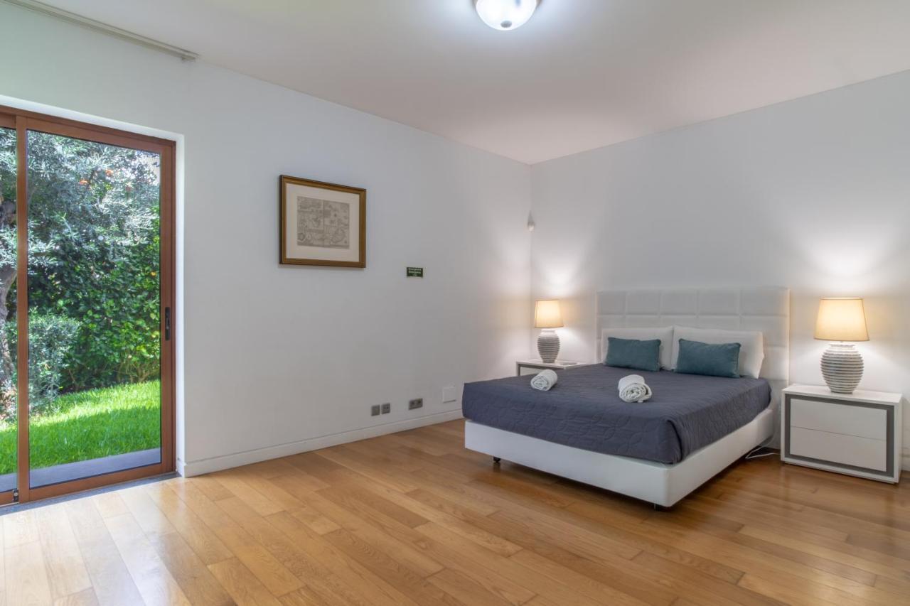 Star With Private Heated Pool In