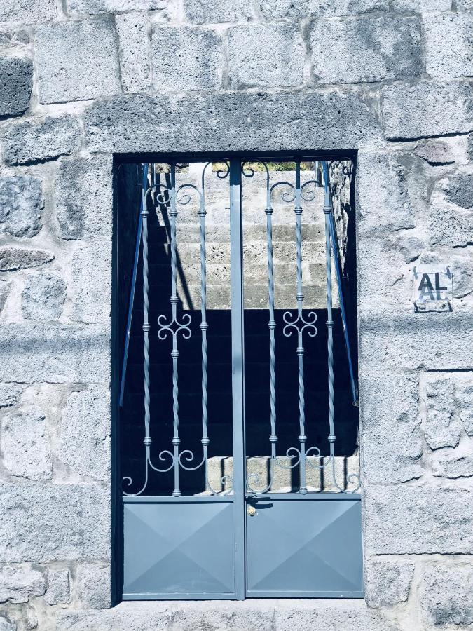 Amu- Misterios Da Apartamento
