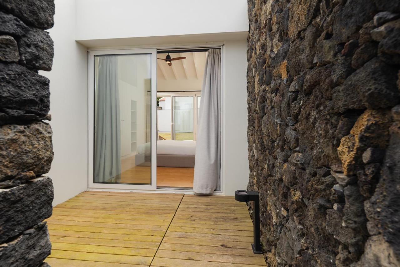 Entre Muros - - Casa Com Jardim E Acesso Direto Ao Mar *