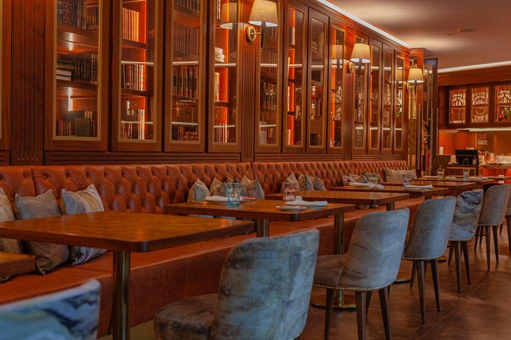 Wine & Books Hotel