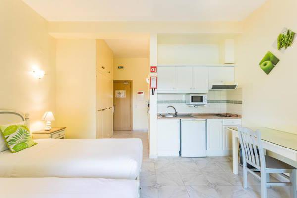 Wot Algarve Hotel Almancil