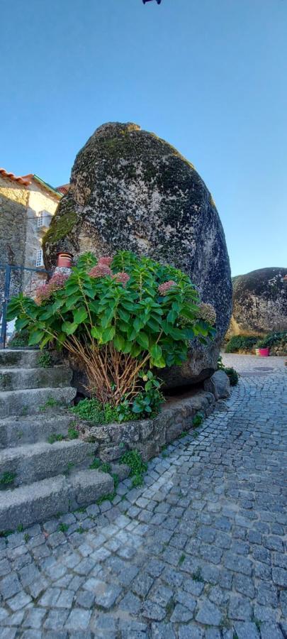 Lugar Sao Salvador De Holiday home