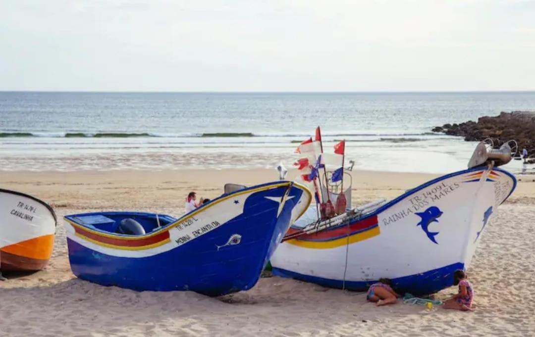 Caparica Near *