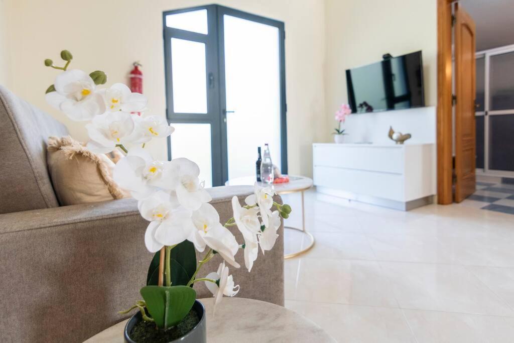 Branco's By Galmi Apartment *