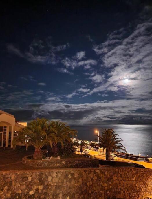 Comfy & Joyful Oceanview Retreat Apartment Canico (Madeira)