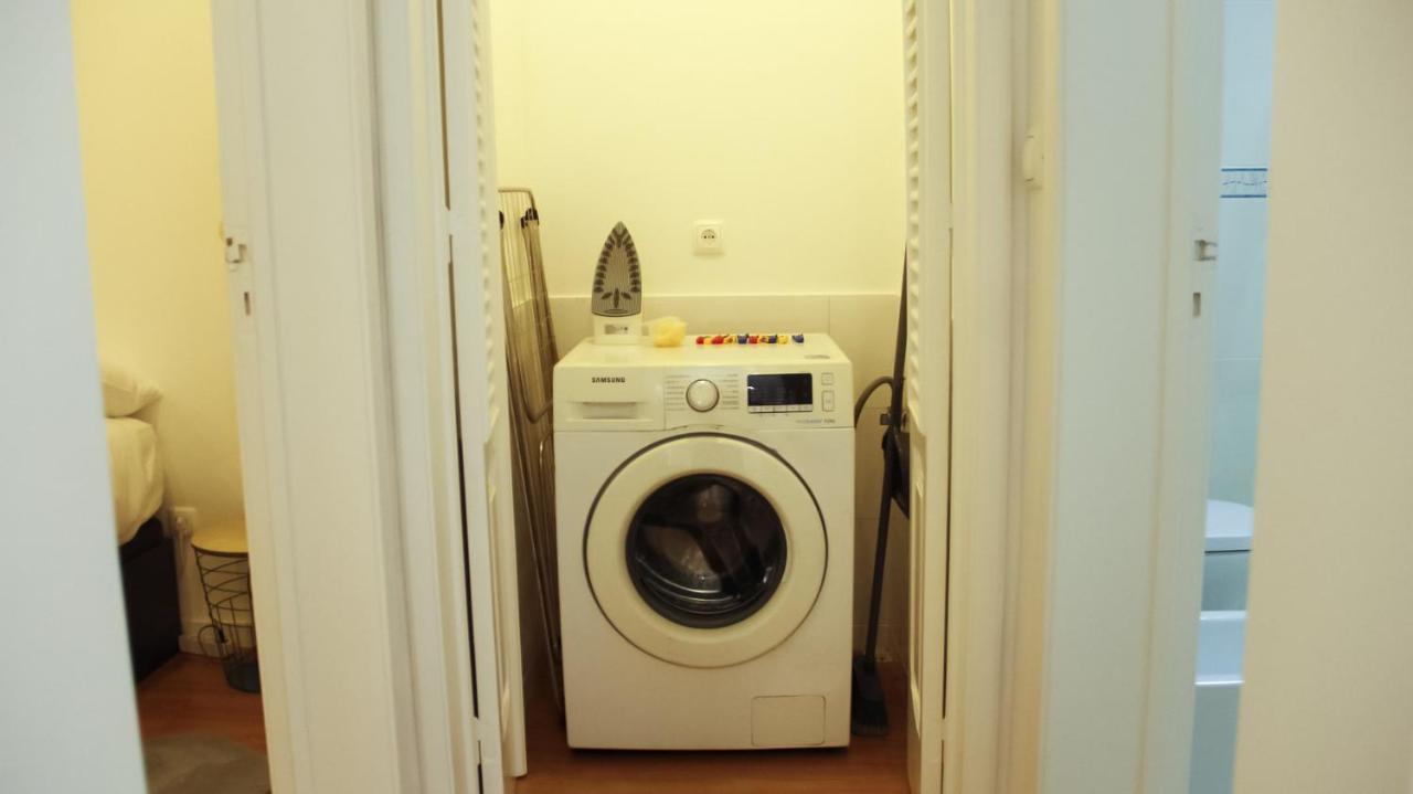 Appartement A M A R - 450m From The *