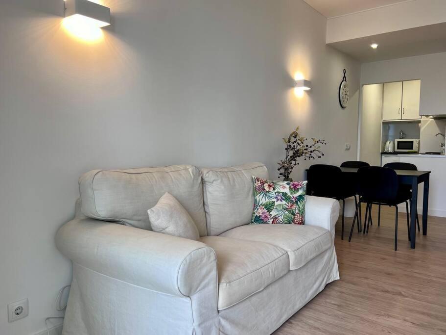 - Bay View Apartment *