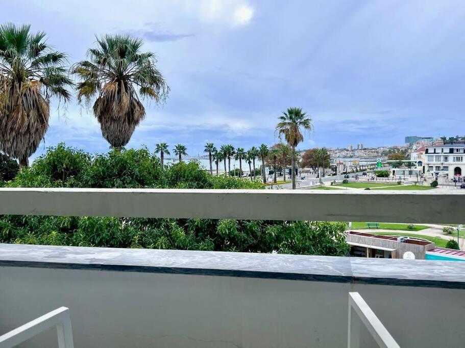 - Bay View * Estoril