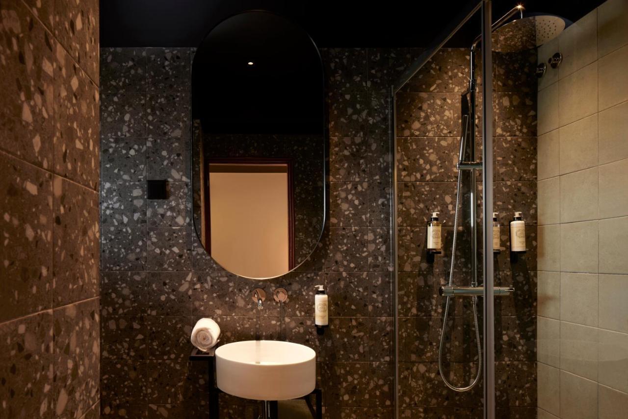 Alto House Al De Assinatura Modernista Guest house *