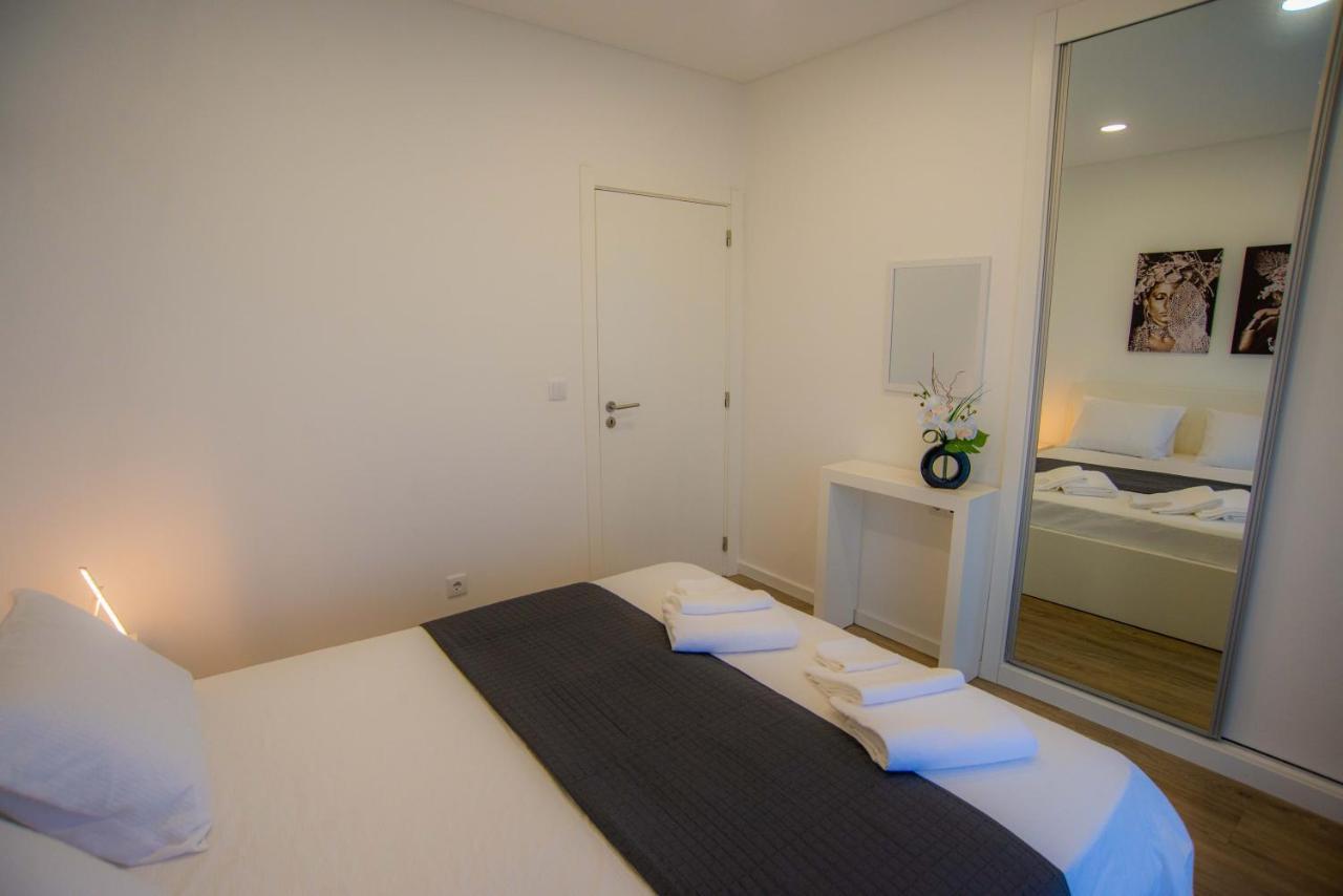 Rosa Villa Porto Moniz