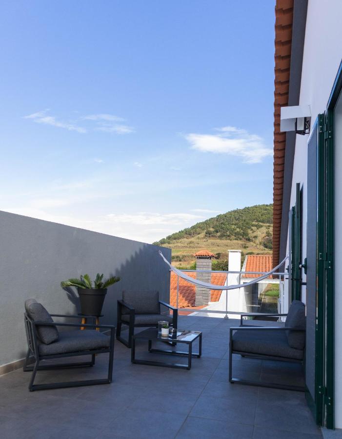 Apartment By The Hill