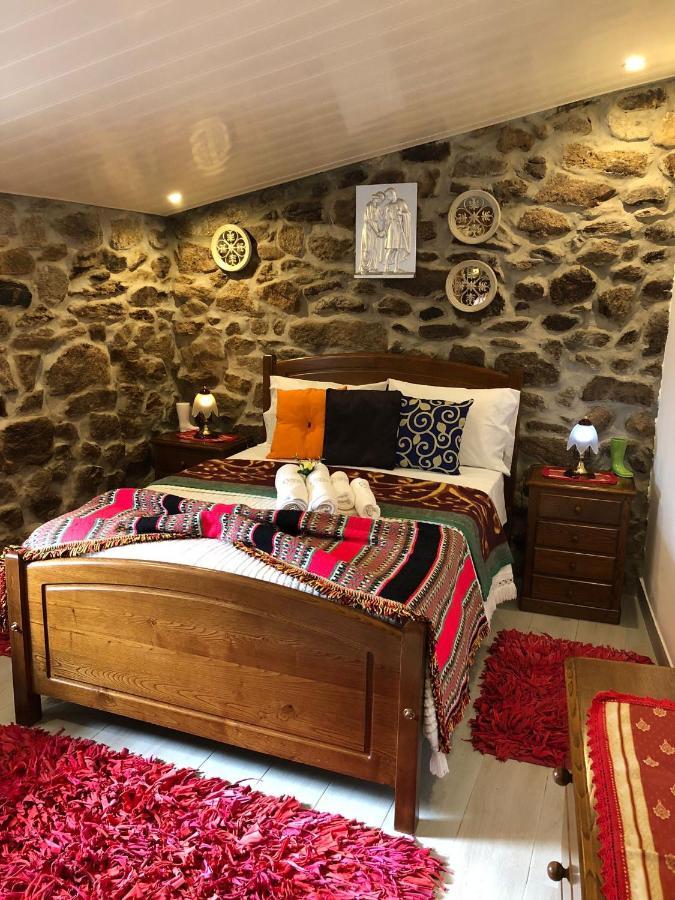 Casas Do Lobo * Tarouca