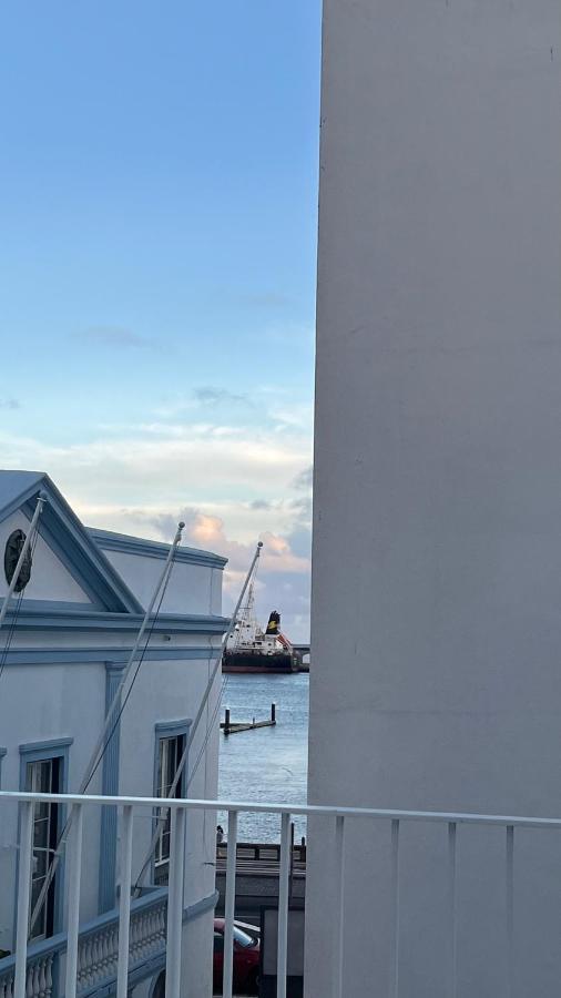 Matriz 55, & Hostel Ponta Delgada (Sao Miguel)