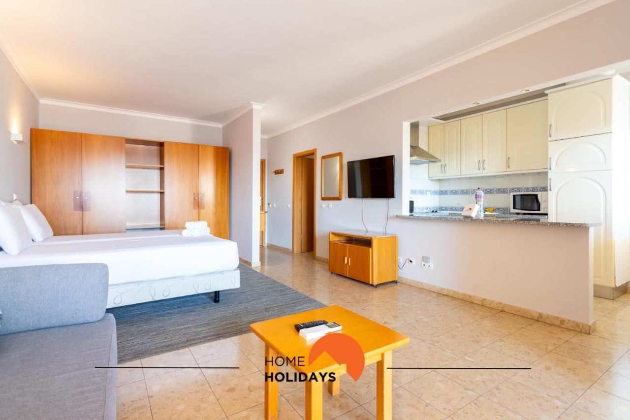 #198 Club Mar By Holidays Apartment *
