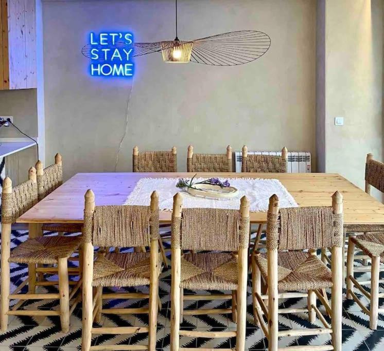 Boutique Rentals- Al Mar Beachfront Apartment *