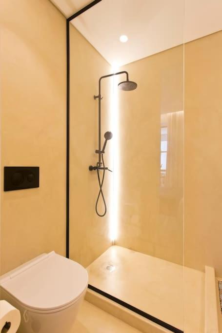 Boutique Rentals- Al Mar Beachfront Apartment