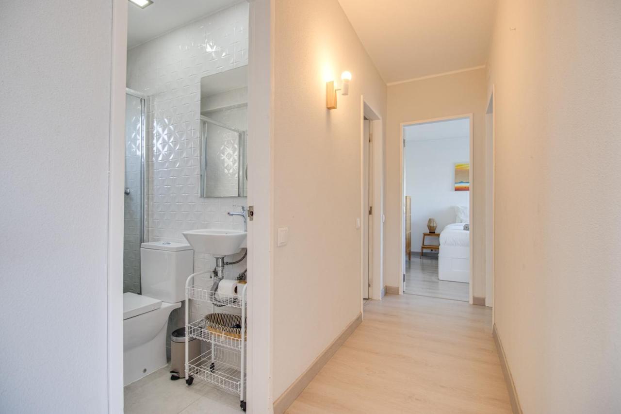 Lovely 3bd 150m Ocean View Ac Wi-fi Balcony *