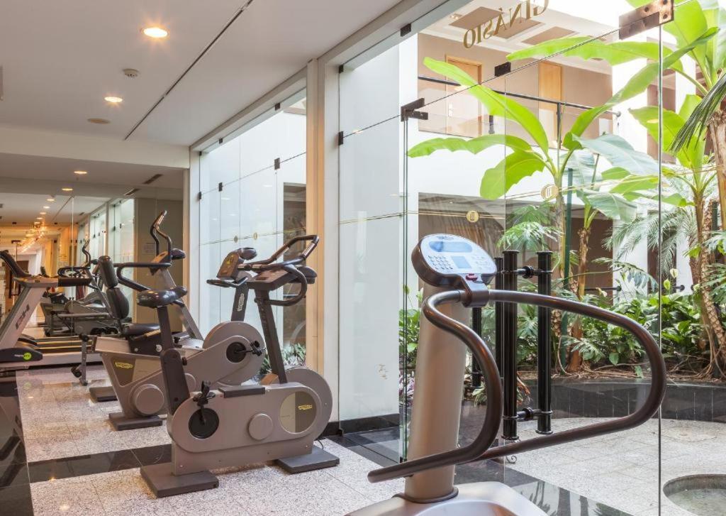 Cidnay - Charming & Executive Center Hotel