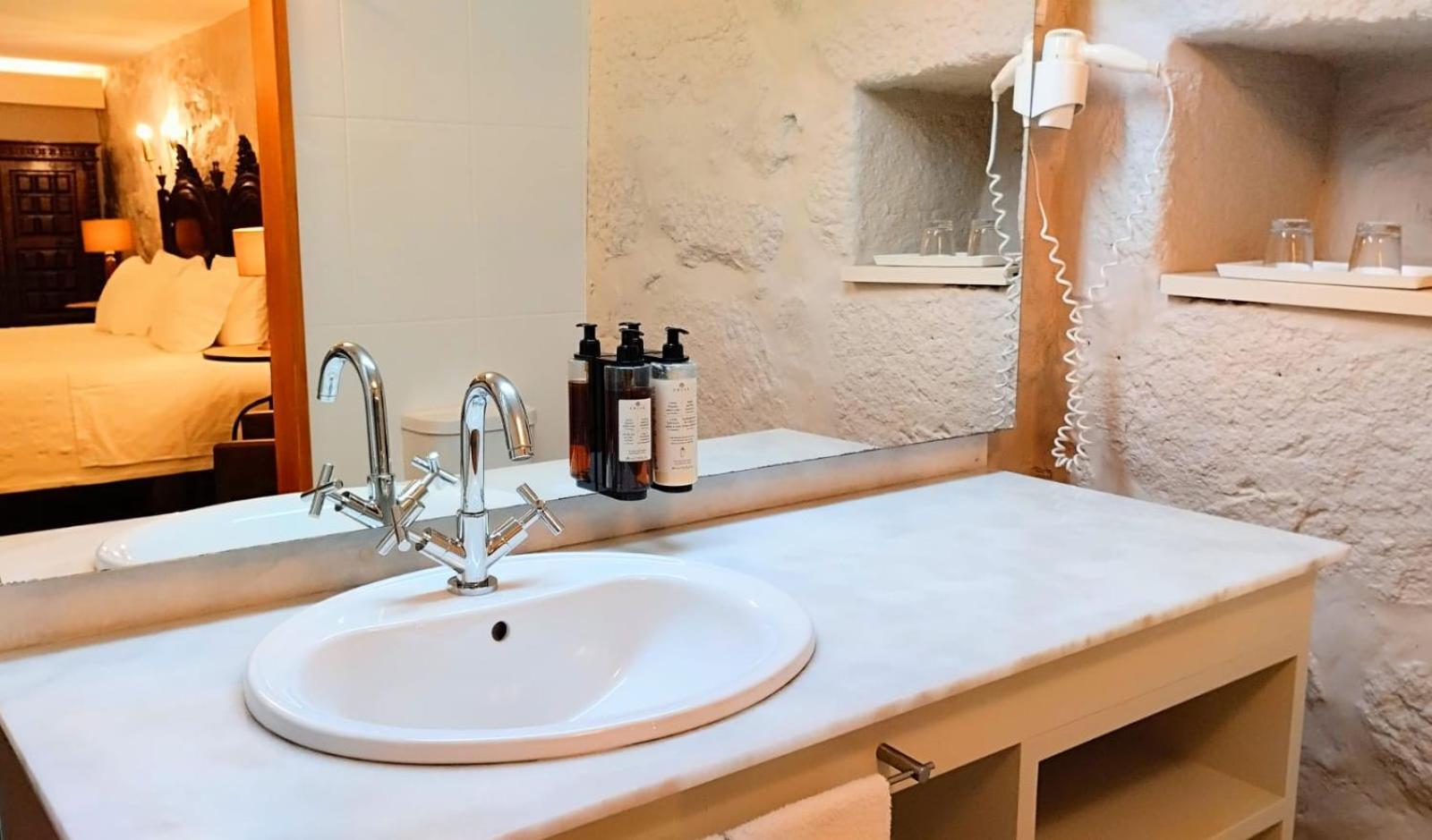 Farm stay Quinta Do Burgo - Nature Amares