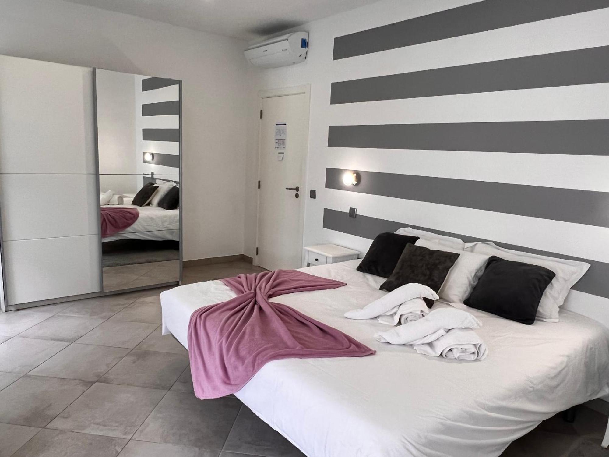 Carvoeiro And Bed & Breakfast 2*