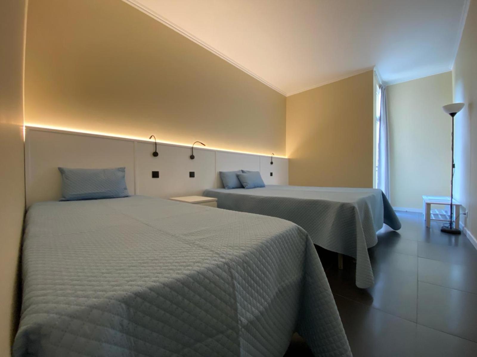 Apartment White Pico