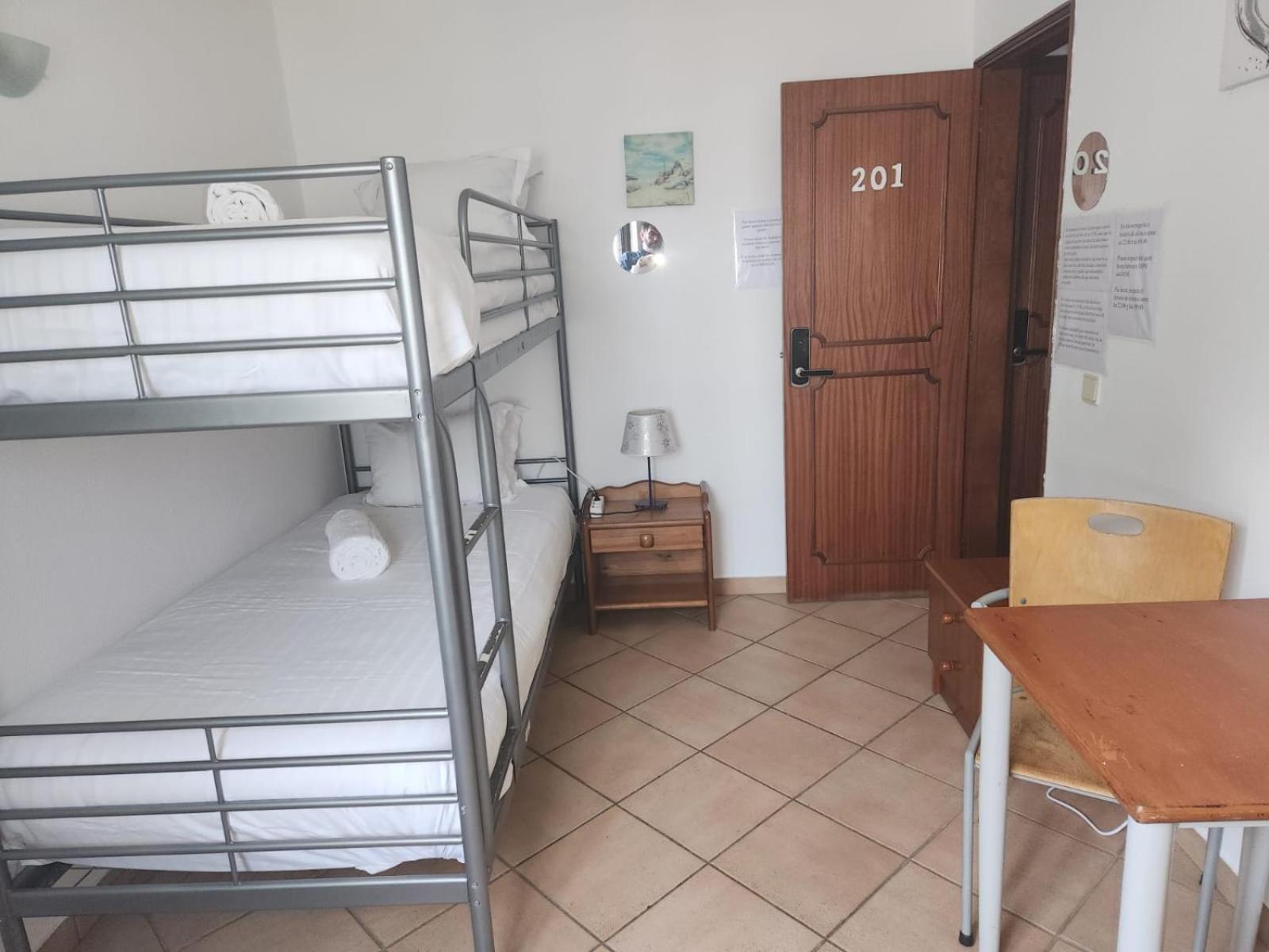 Sunny House Hostel *