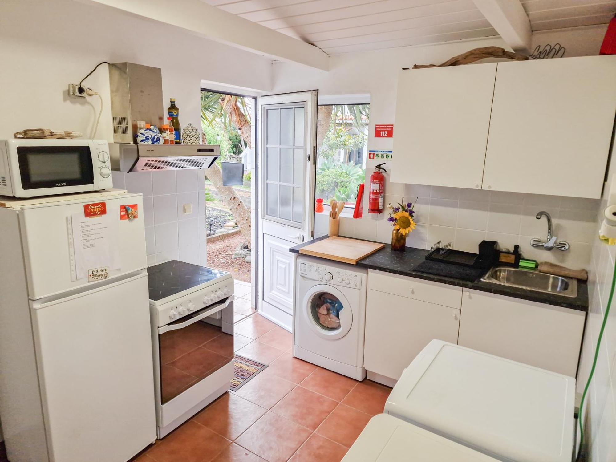 Hostal Loving Strangers Madalena (Azores)