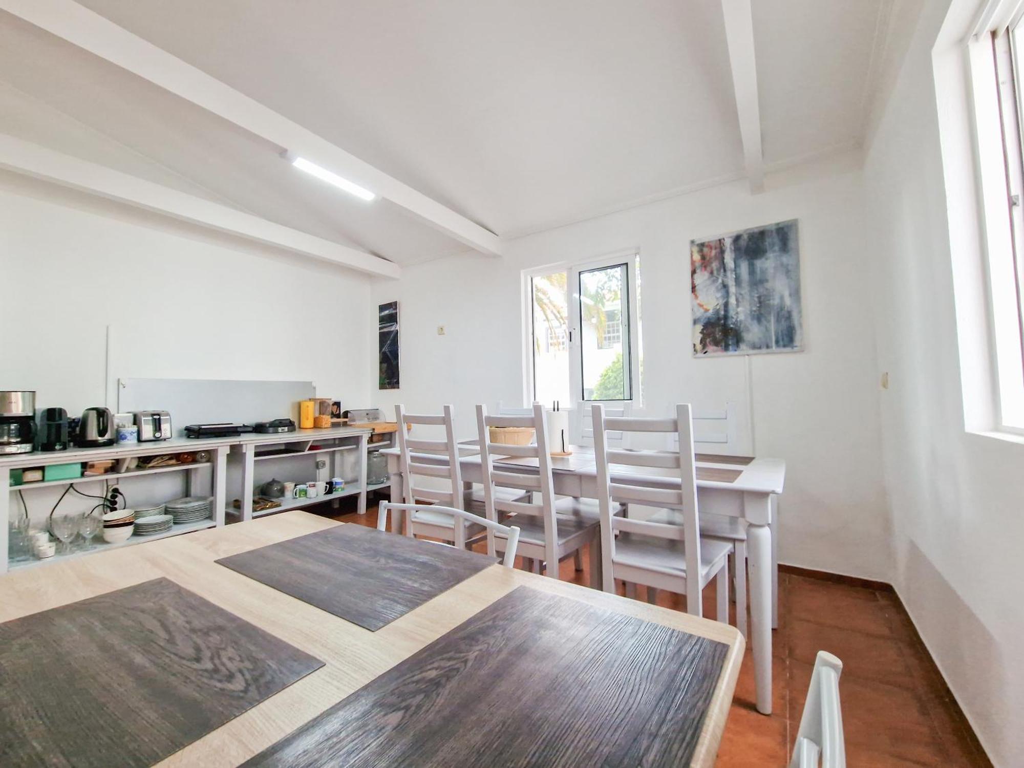 Hostal Loving Strangers Madalena (Azores)