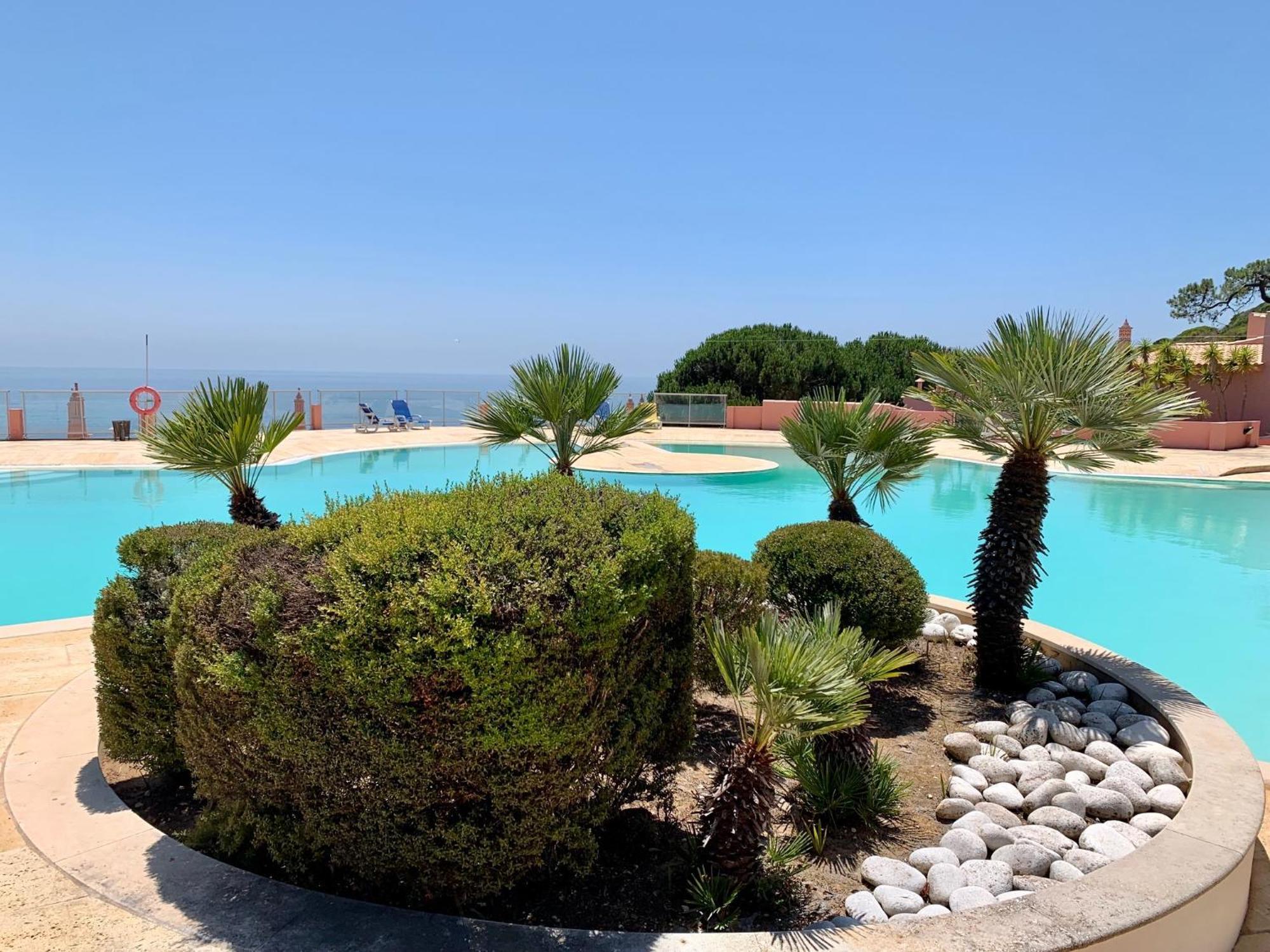 Casadaluz 86: Porto Dona Maria Oceanfront Retreat * Praia Da Luz