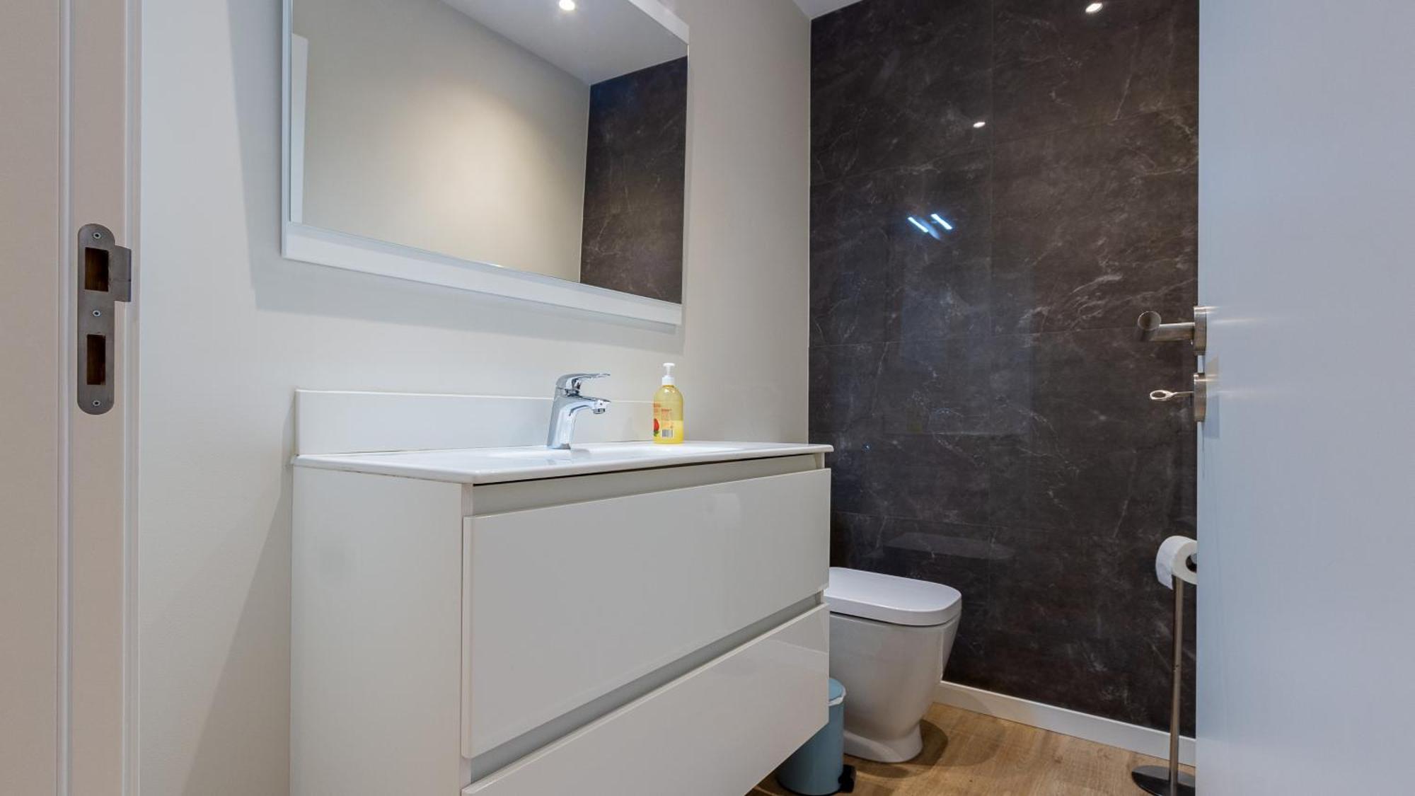 Apartment Luxury And Modern In Center Porto Moniz