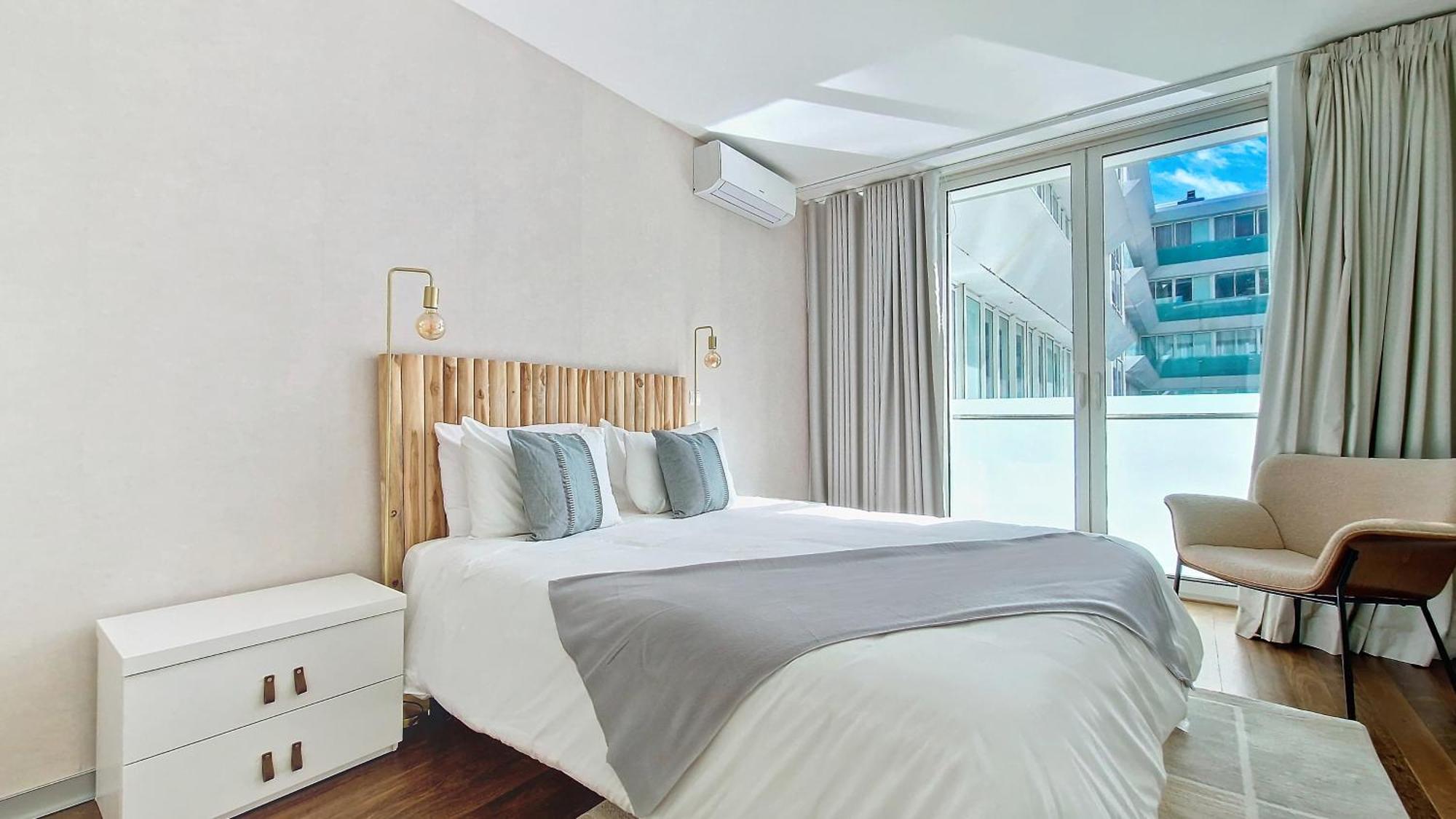 Upscales By Lovelystay - Private Parking Apartment *
