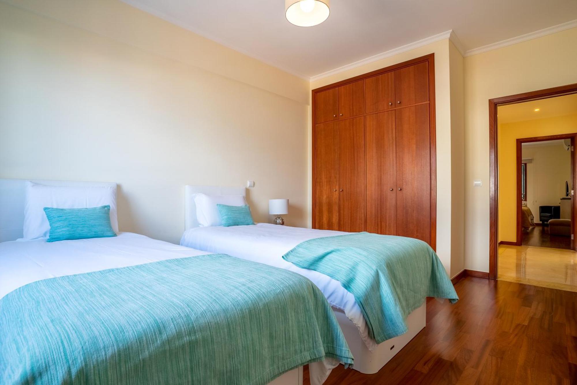 Apartamento Forum Madeira Ajuda *