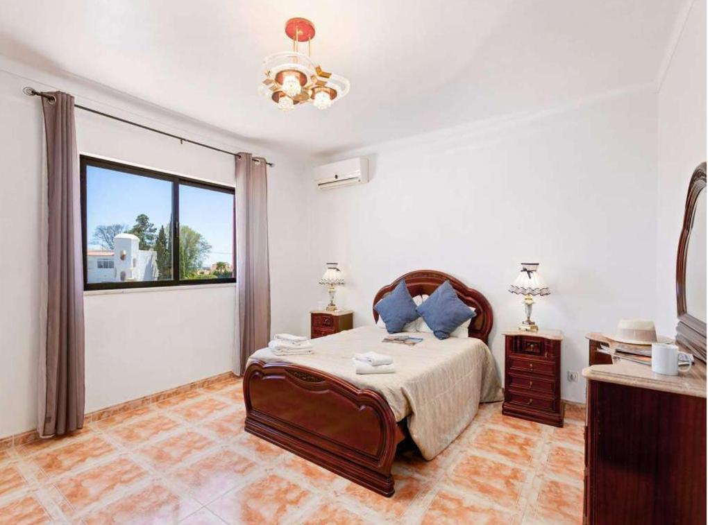 Villa Luxury Carvoeiro Fragrancia Dois 4 Bedroom Gated Pool *