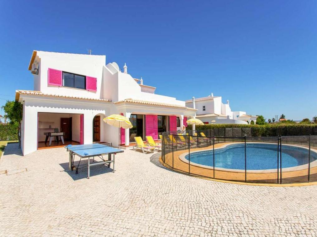 Luxury Carvoeiro Fragrancia Dois 4 Bedroom Gated Pool Armacao de Pera