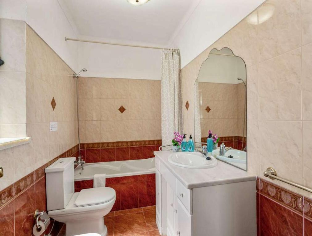Luxury Carvoeiro Fragrancia Dois 4 Bedroom Gated Pool Villa *
