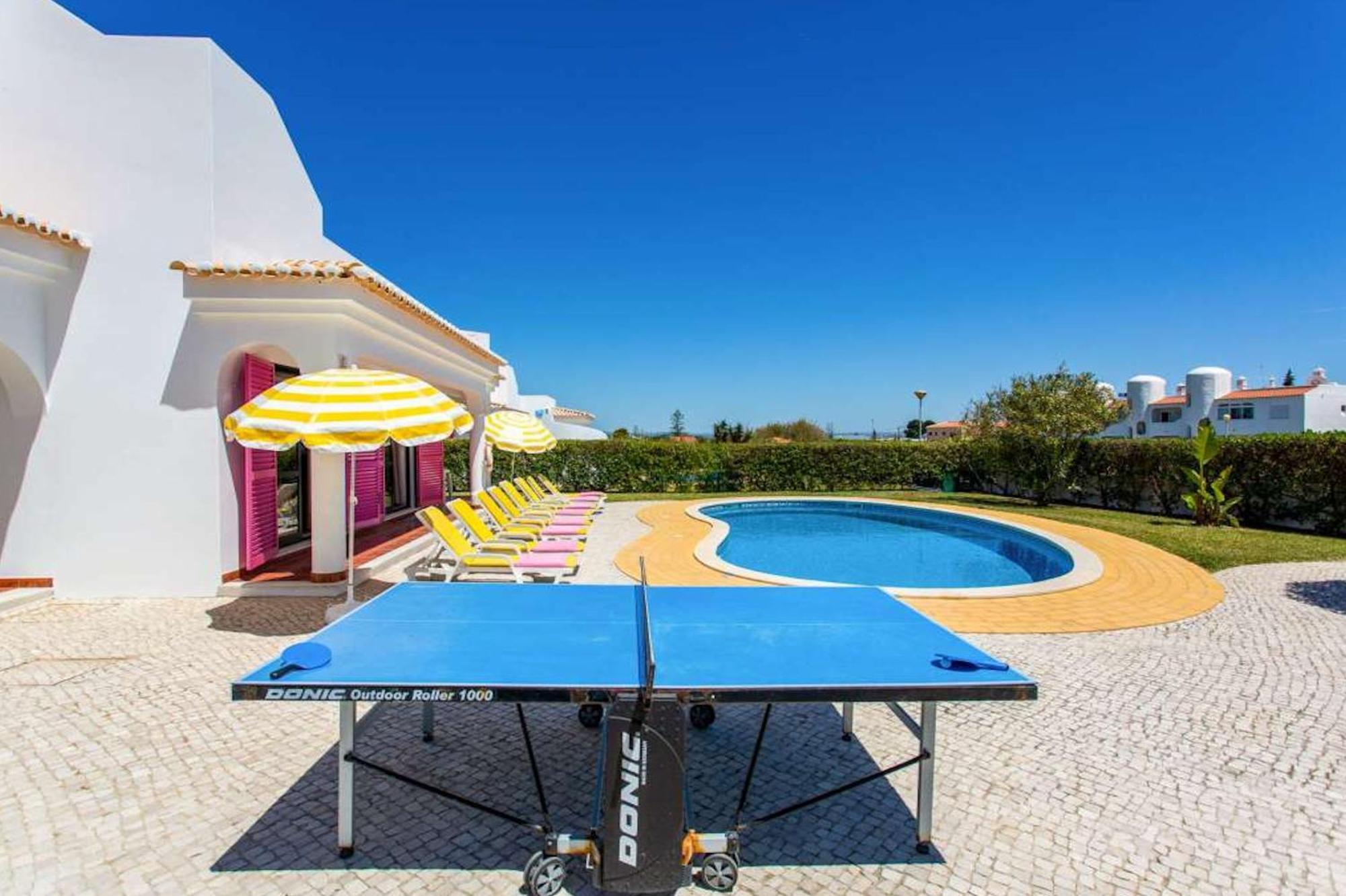 Luxury Carvoeiro Fragrancia Dois 4 Bedroom Gated Pool *