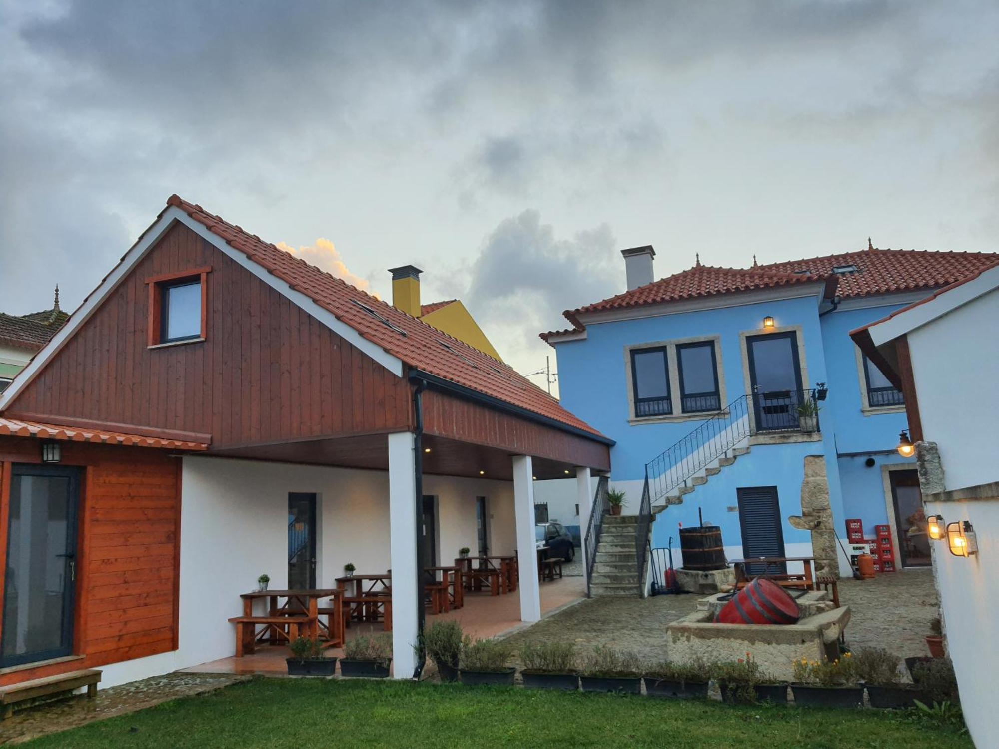 Alvorada Medieval, Al Hostel *