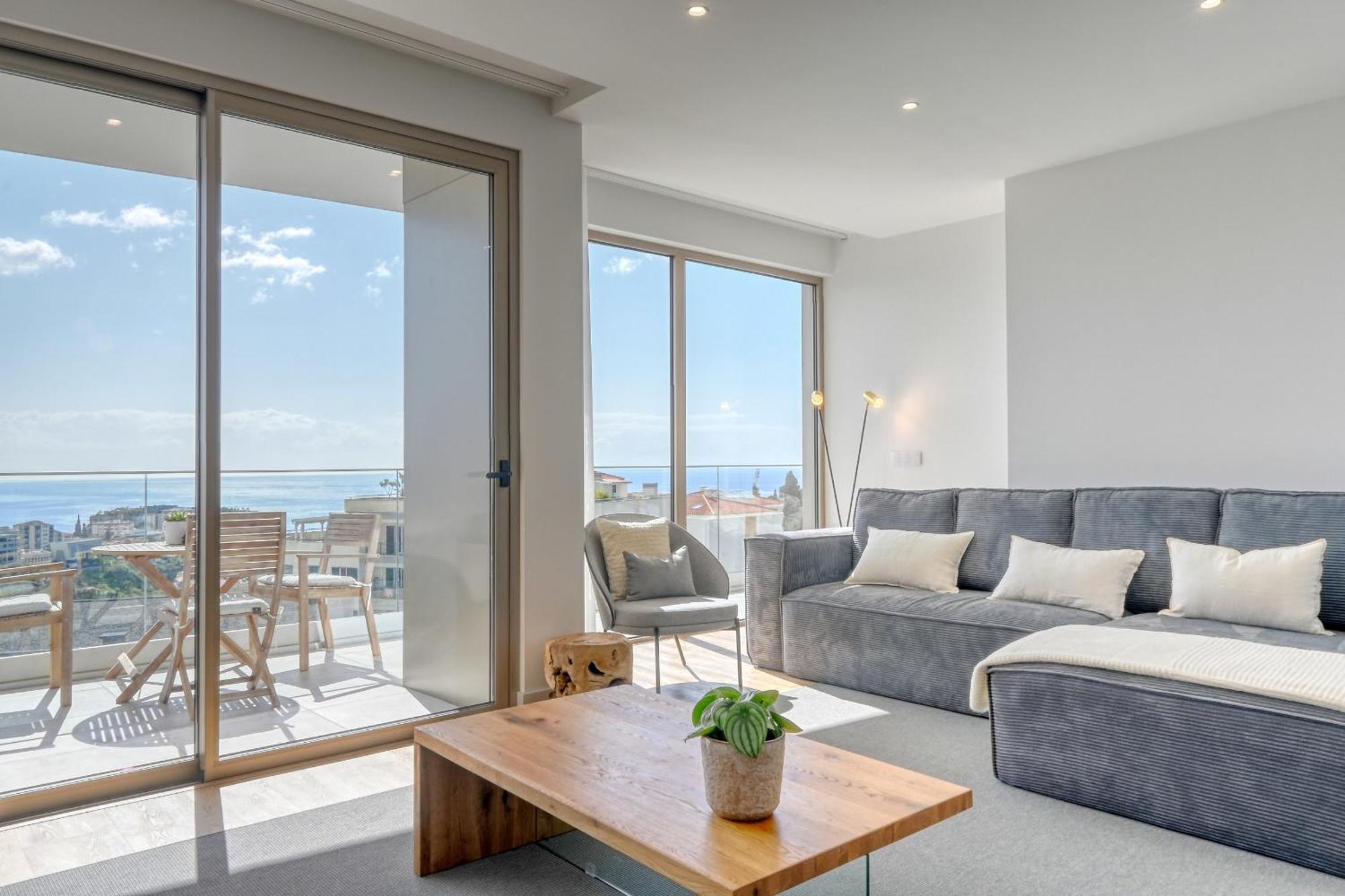 The Place By Nicolene, A In Madeira Apartment *