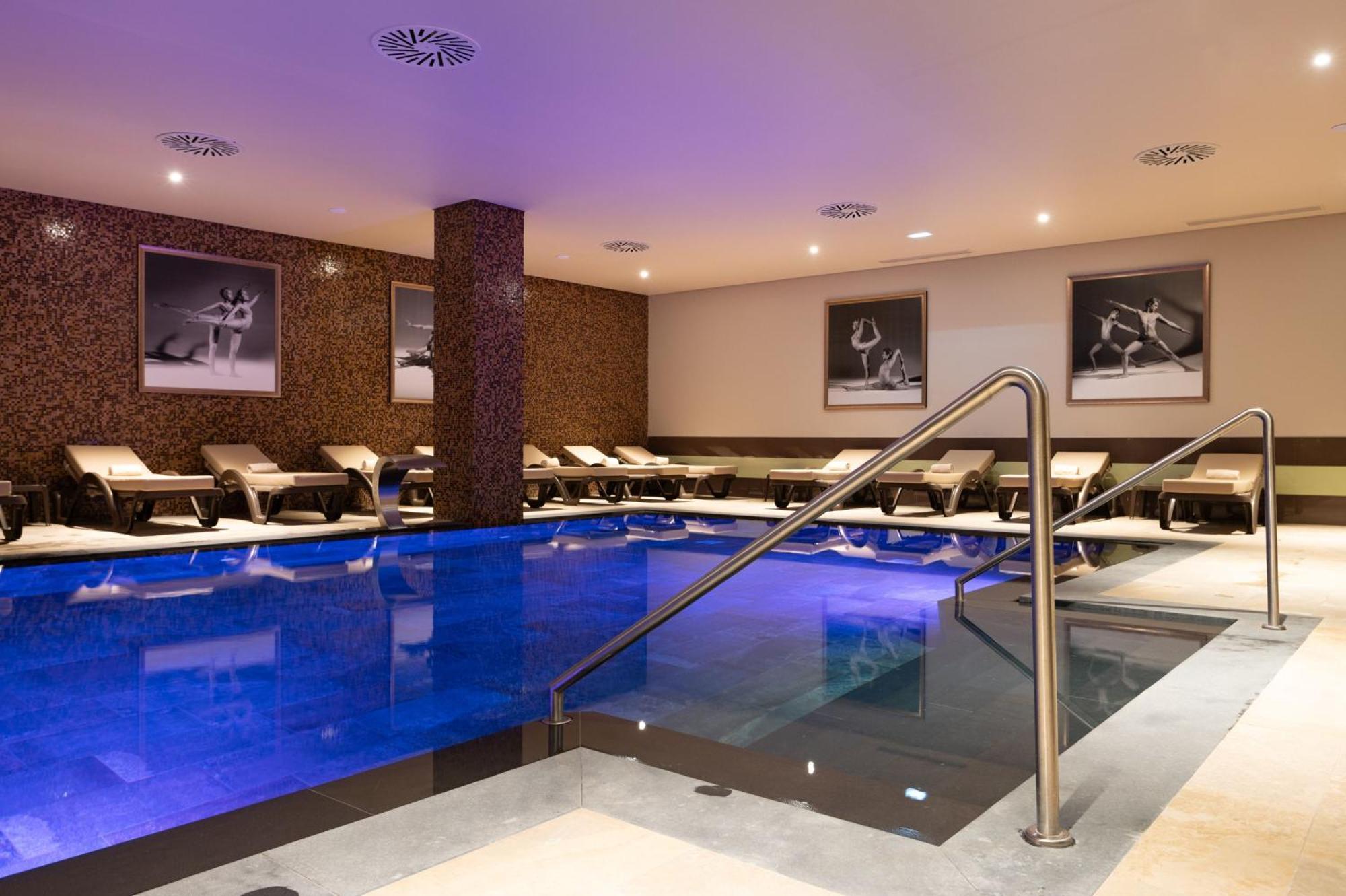 Gale Collection Hotel 4*